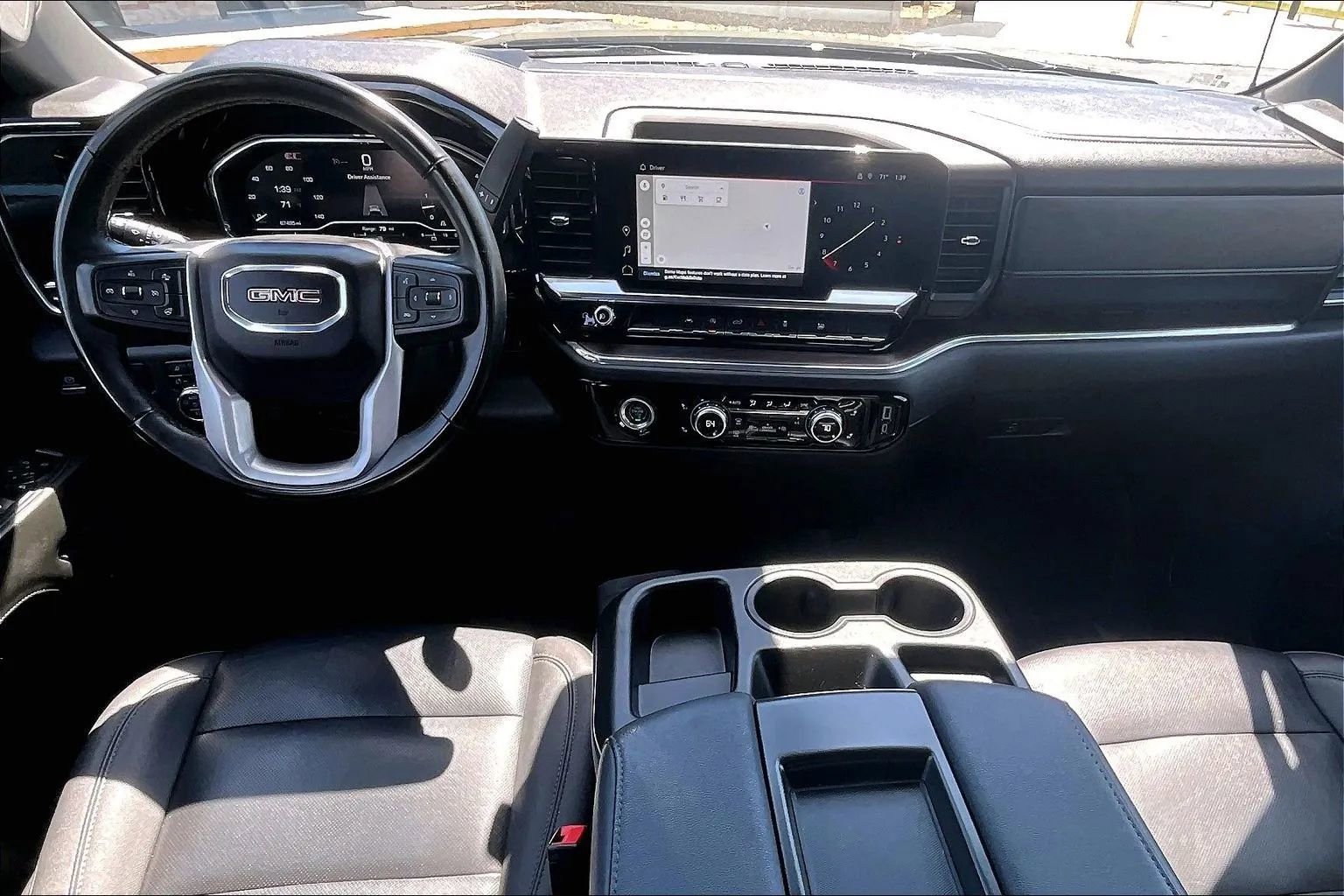 Used 2024 GMC Sierra 1500 SLT image 15