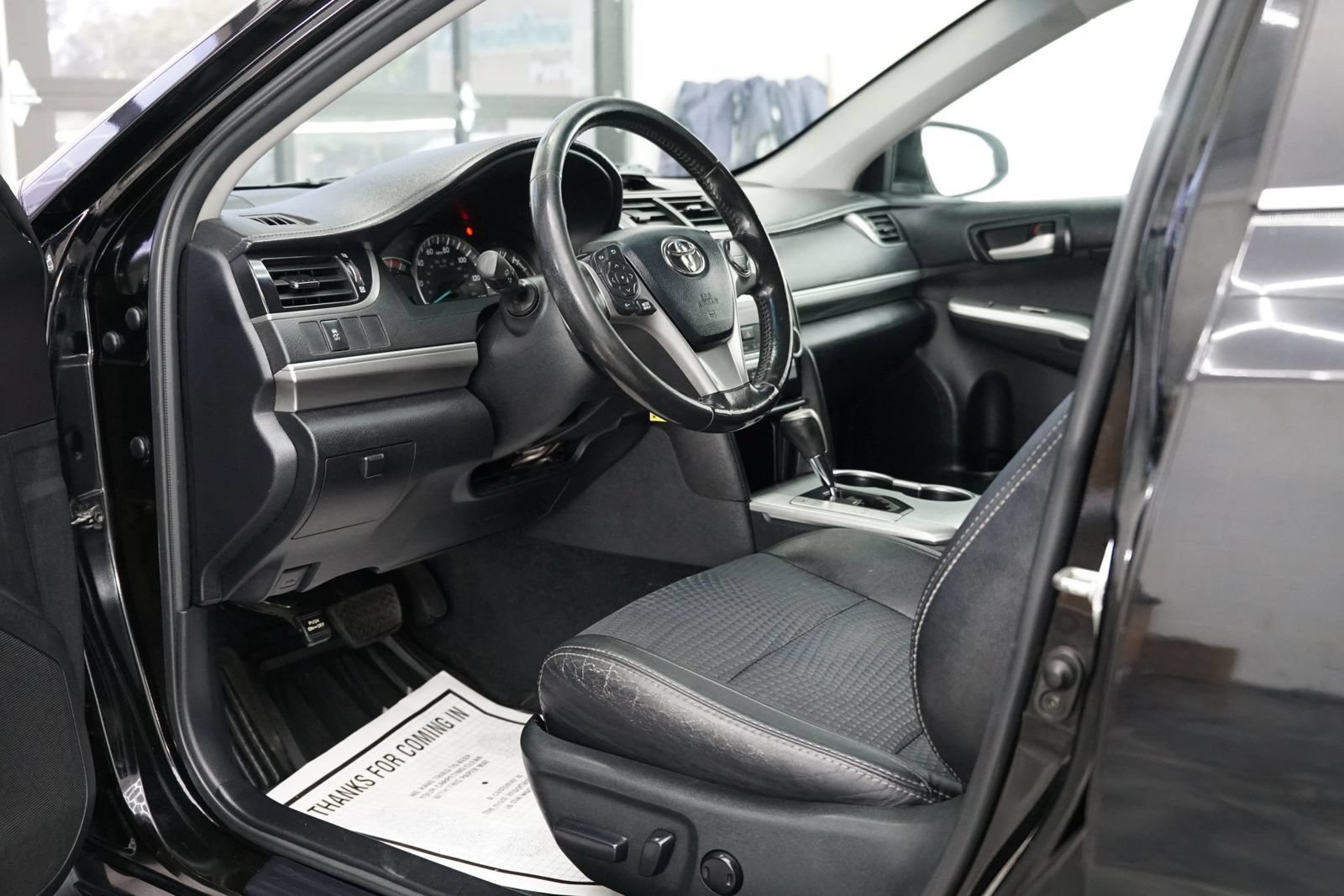 Used 2013 Toyota Camry SE FWD image 17