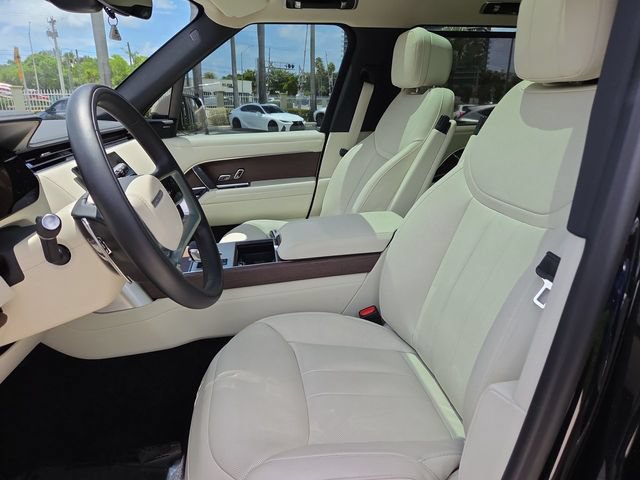 Used 2025 Land Rover Range Rover Long Wheelbase SE AWD/4WD image 11