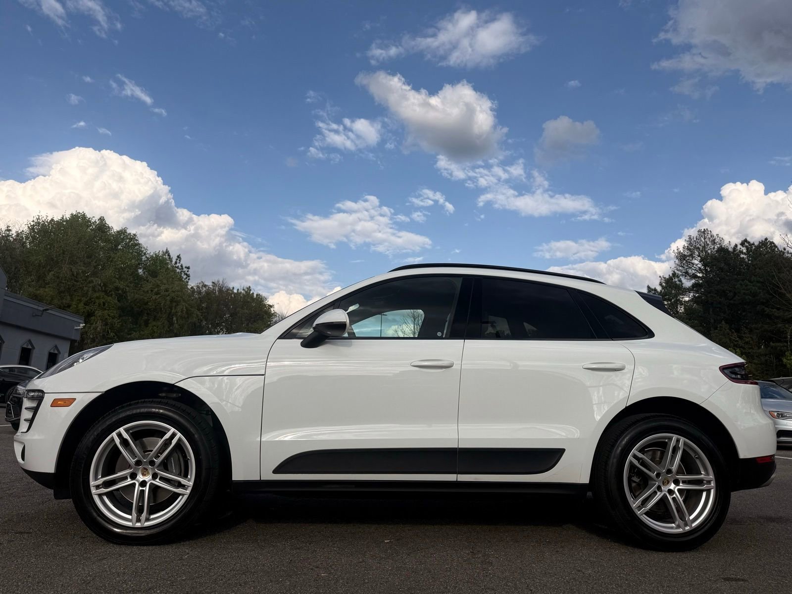 Used 2018 Porsche Macan image 2