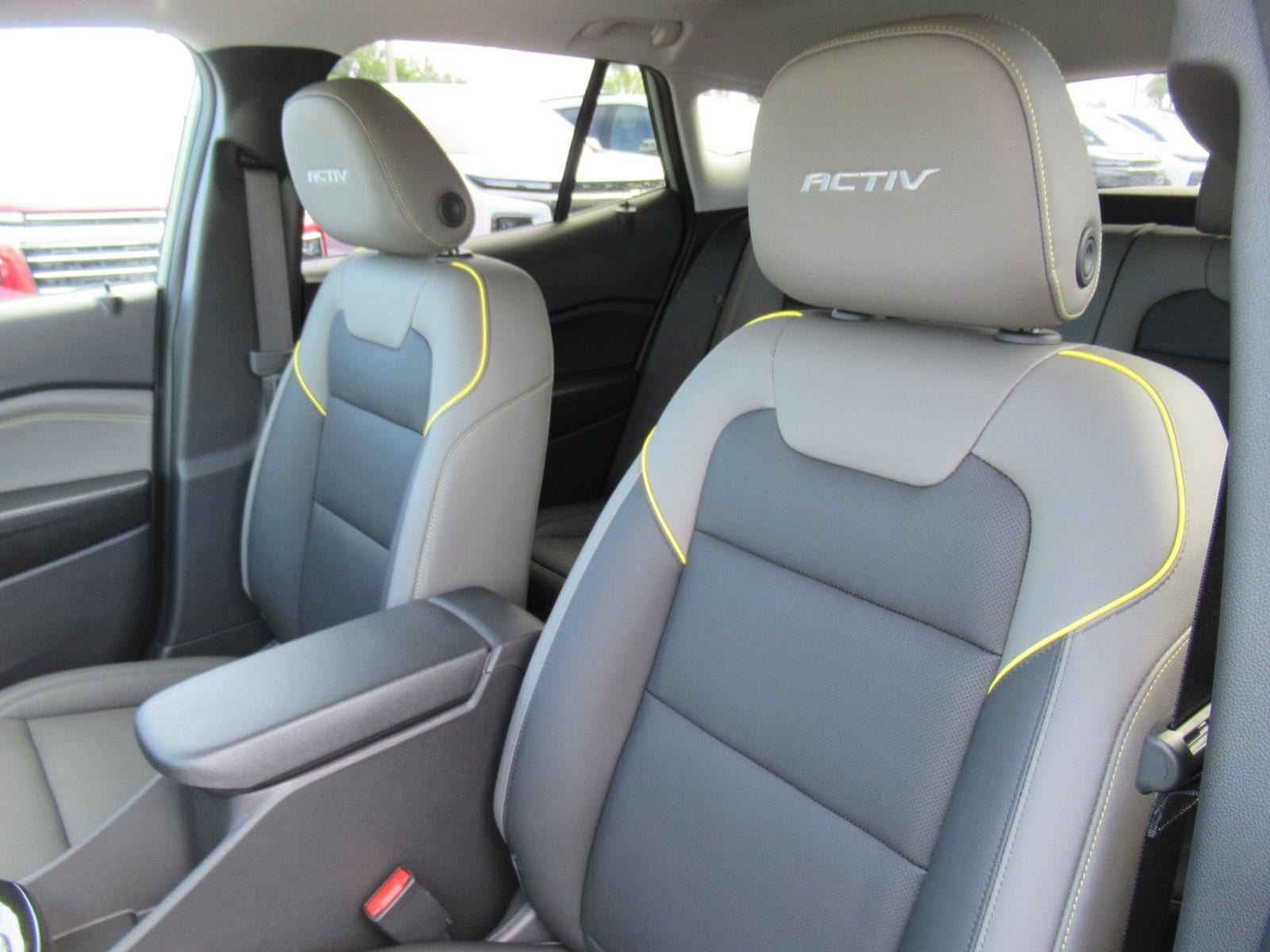 New 2026 Chevrolet Trax ACTIV w/ Sunroof Package FWD image 17