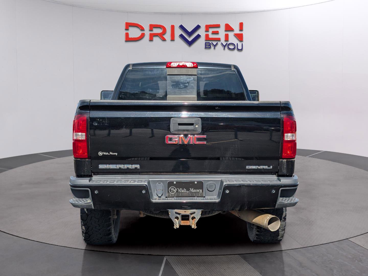 Used 2017 GMC Sierra 2500 Denali w/ Duramax Plus Package image 4