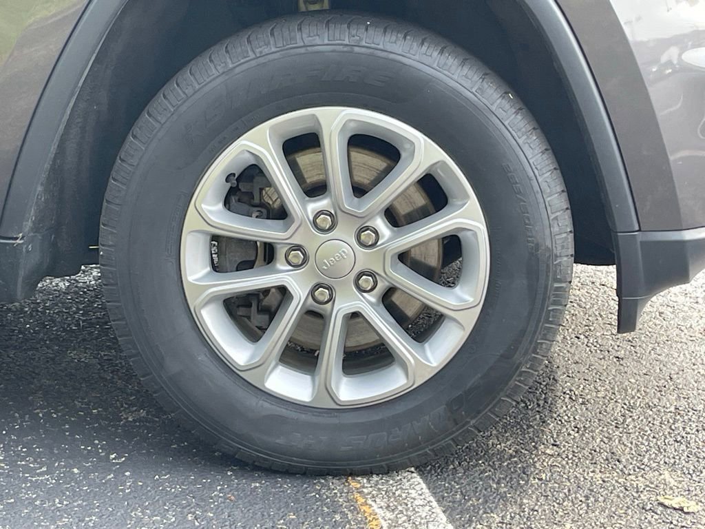 Used 2021 Jeep Grand Cherokee Laredo X image 10