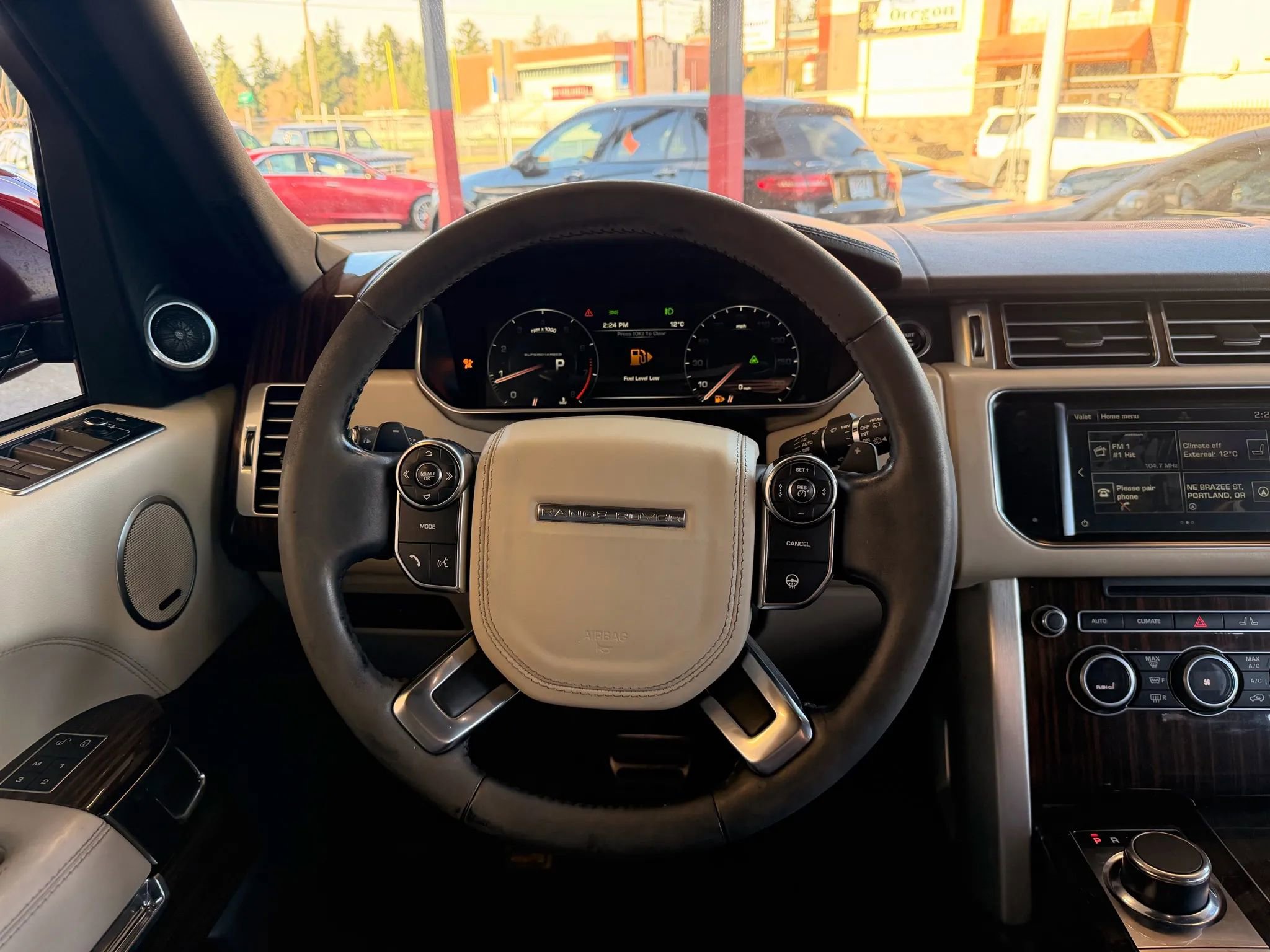 Used 2016 Land Rover Range Rover Supercharged image 14