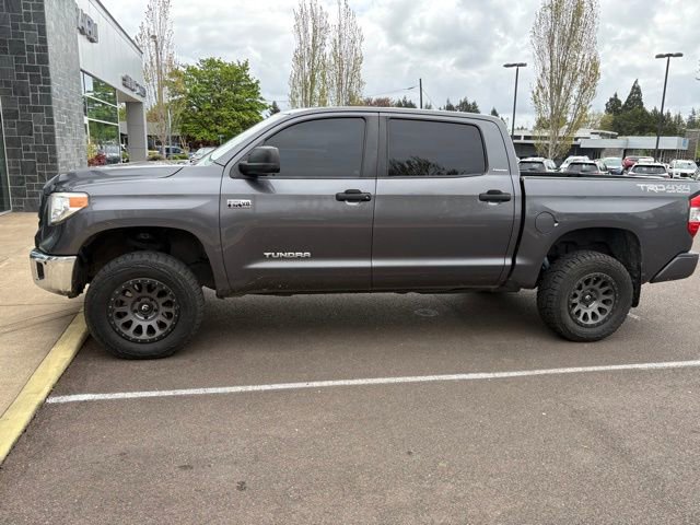 Used 2017 Toyota Tundra Limited w/ Limited Premium Package AWD/4WD image 2