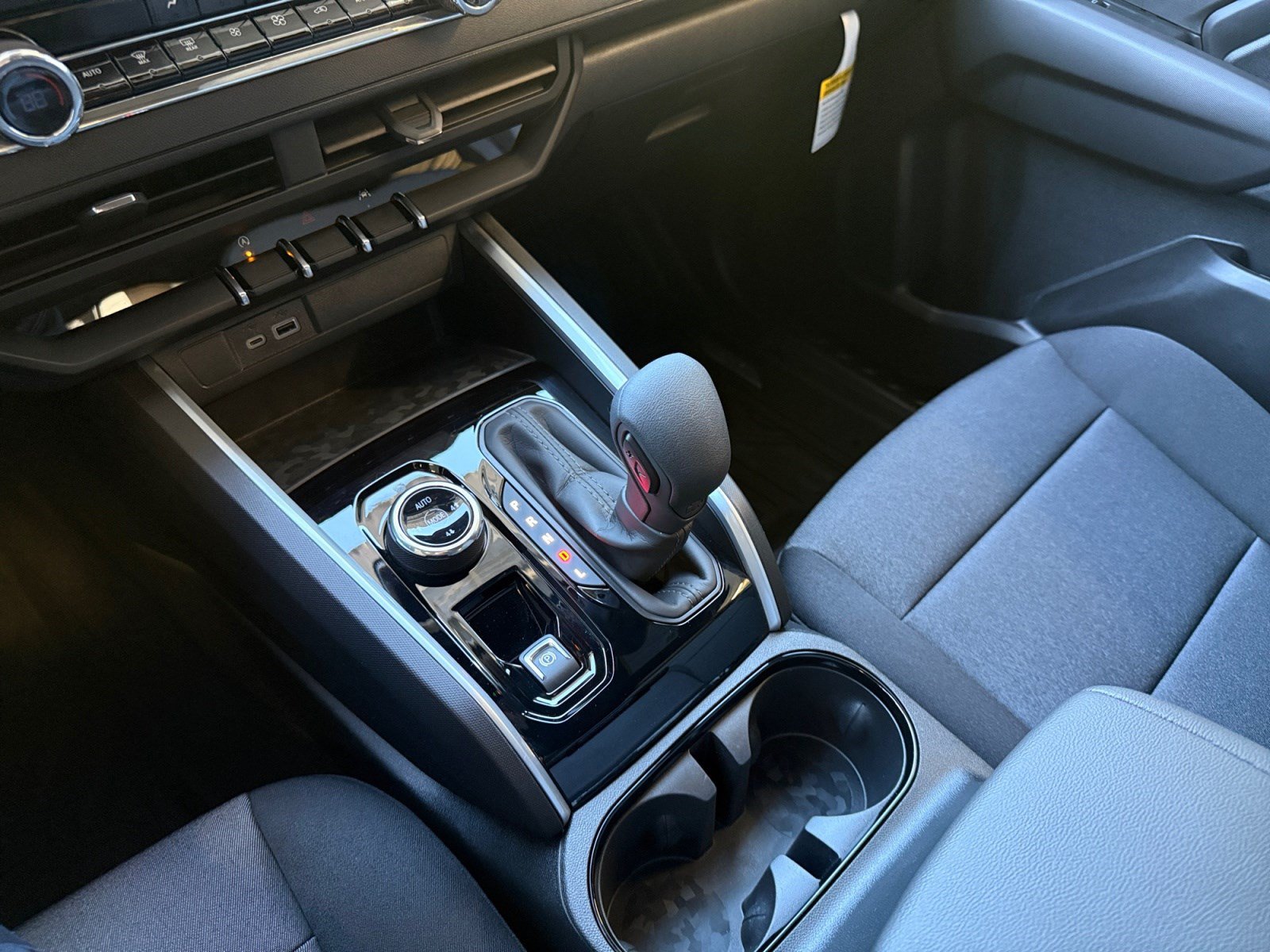 Used 2026 Chevrolet Colorado Trail Boss AWD/4WD image 21