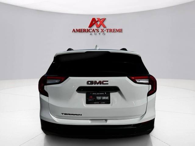 Used 2023 GMC Terrain SLE w/ Driver Convenience Package FWD image 5