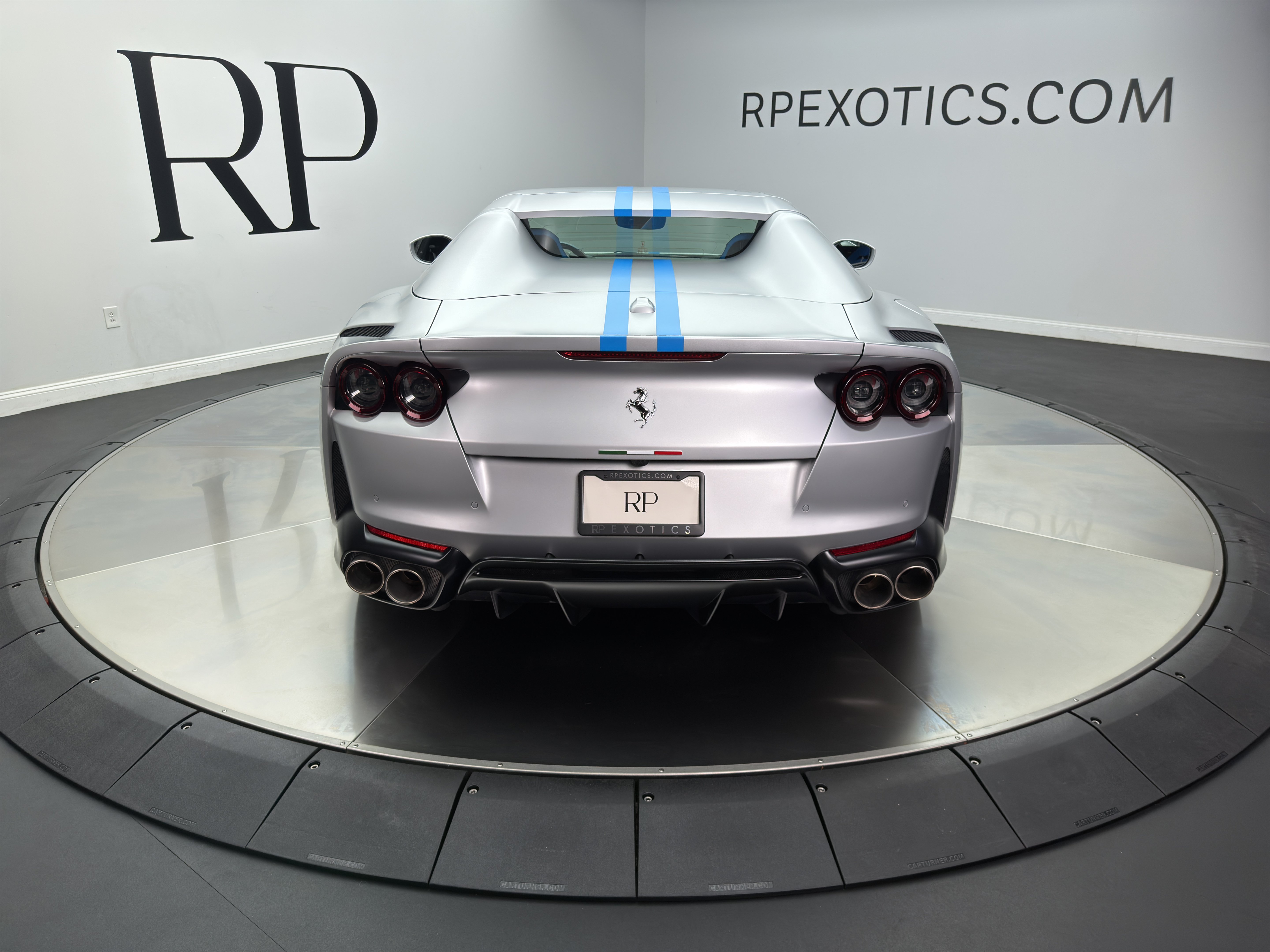 Used 2023 Ferrari 812 GTS RWD image 16