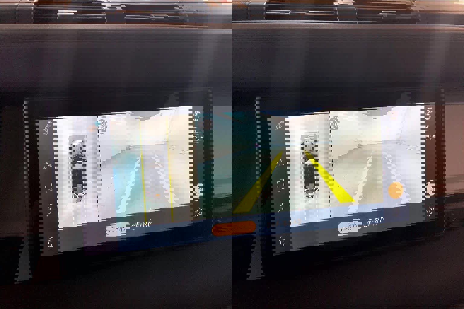 Used 2021 Land Rover Defender 110 image 26