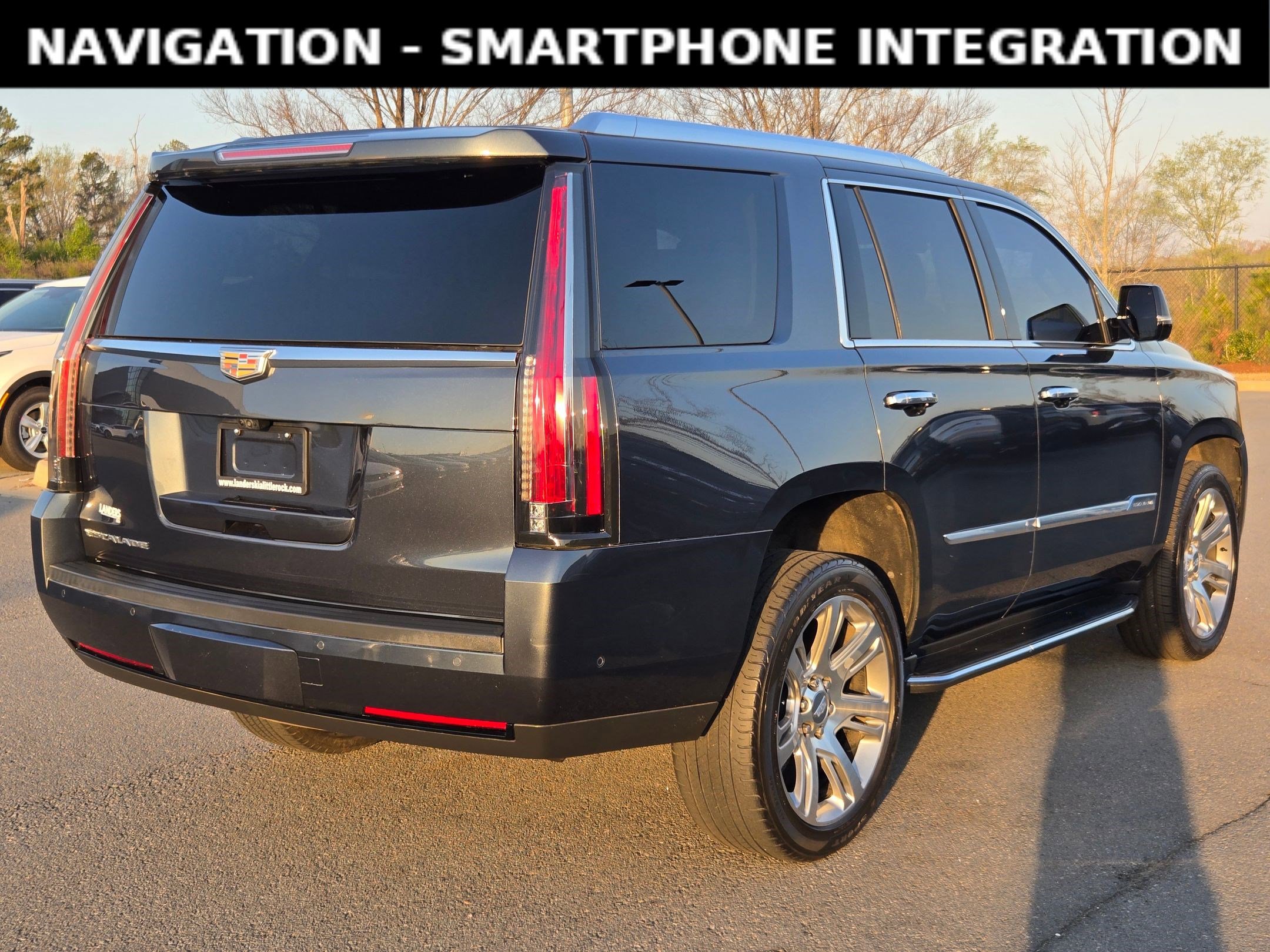 Used 2019 Cadillac Escalade Luxury image 7