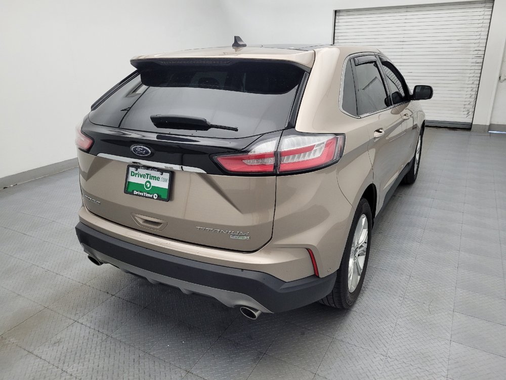 Used 2020 Ford Edge Titanium w/ Equipment Group 301A FWD image 9