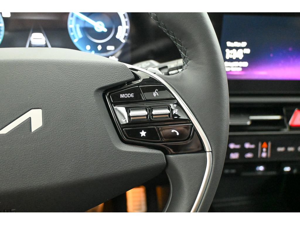New 2025 Kia Niro Wave w/ Wave Preserve Package image 24
