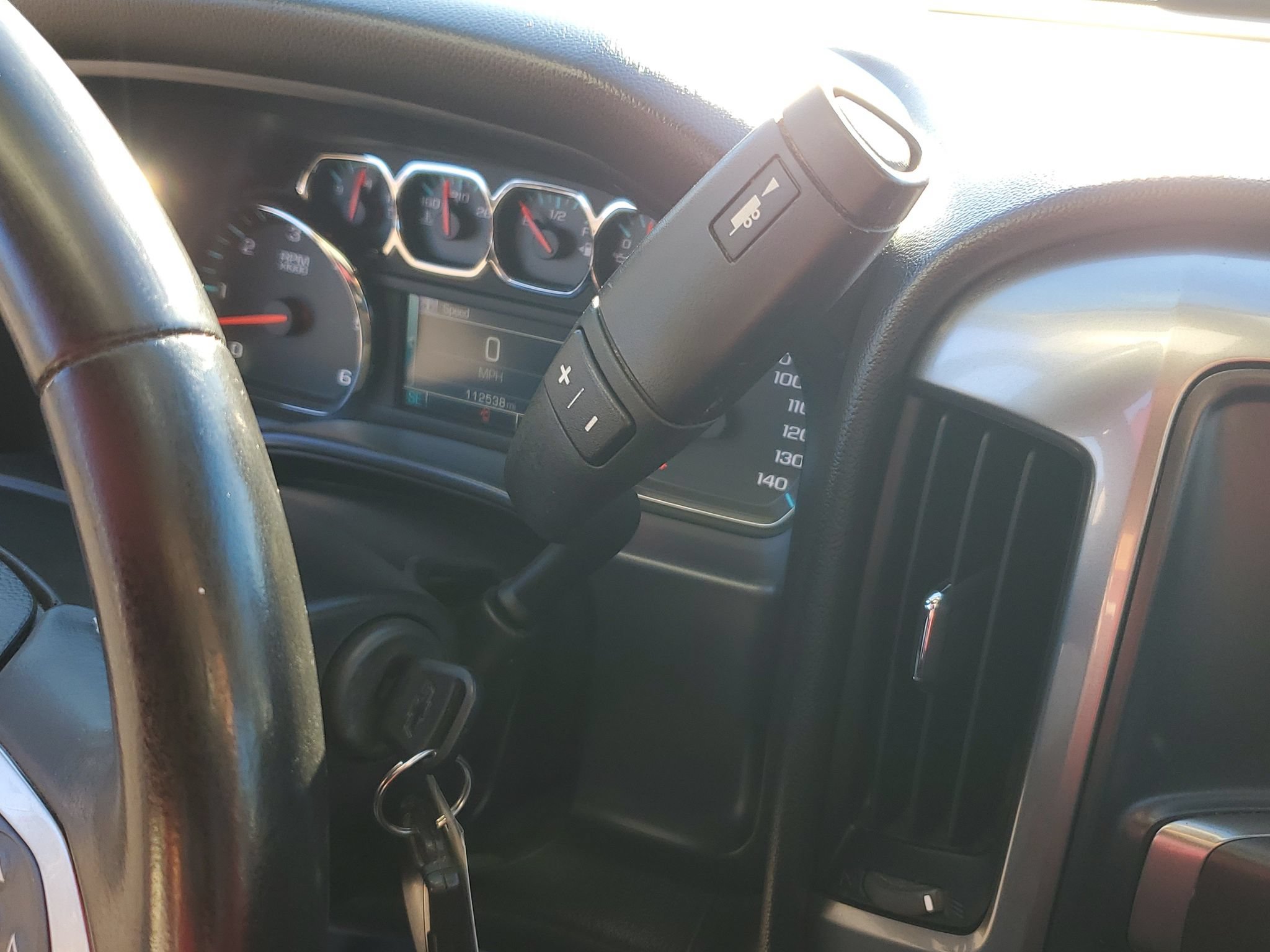 Used 2015 Chevrolet Silverado 1500 LT w/ LT Convenience Package AWD/4WD image 26