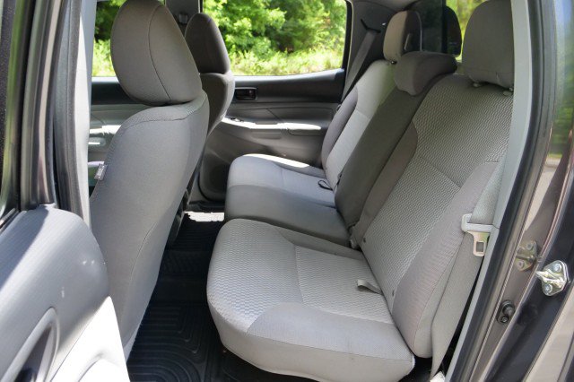 Used 2014 Toyota Tacoma PreRunner w/ SR5 Package RWD image 22
