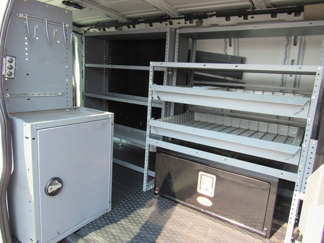 Used 2016 Chevrolet Express 2500 RWD image 18