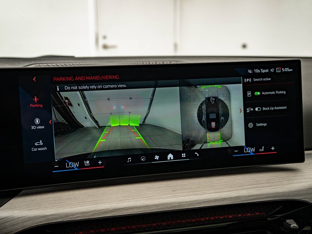 Used 2025 BMW 330i xDrive Sedan image 32