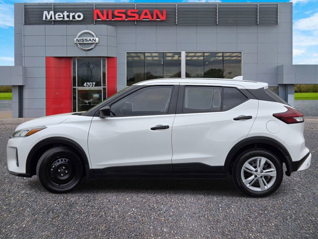 Certified 2024 Nissan Kicks S image 3