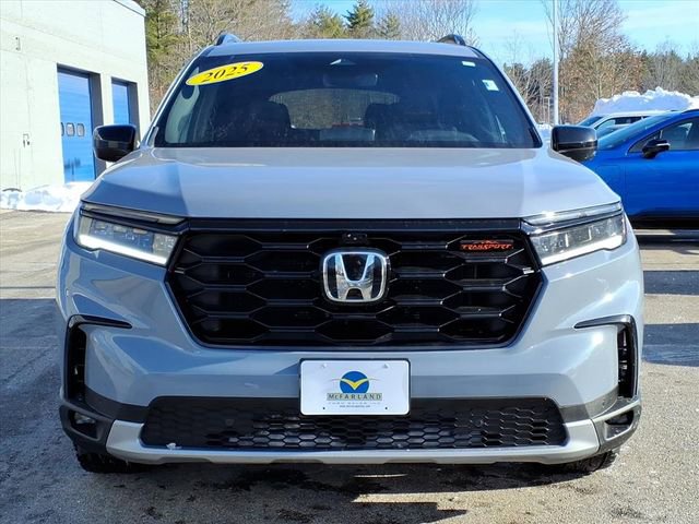 Used 2025 Honda Pilot TrailSport image 27