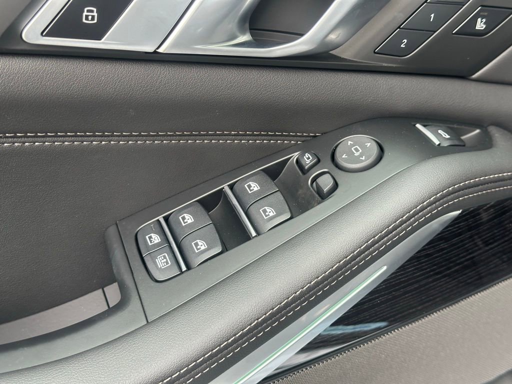 New 2026 BMW X7 xDrive40i w/ M Sport Package image 24