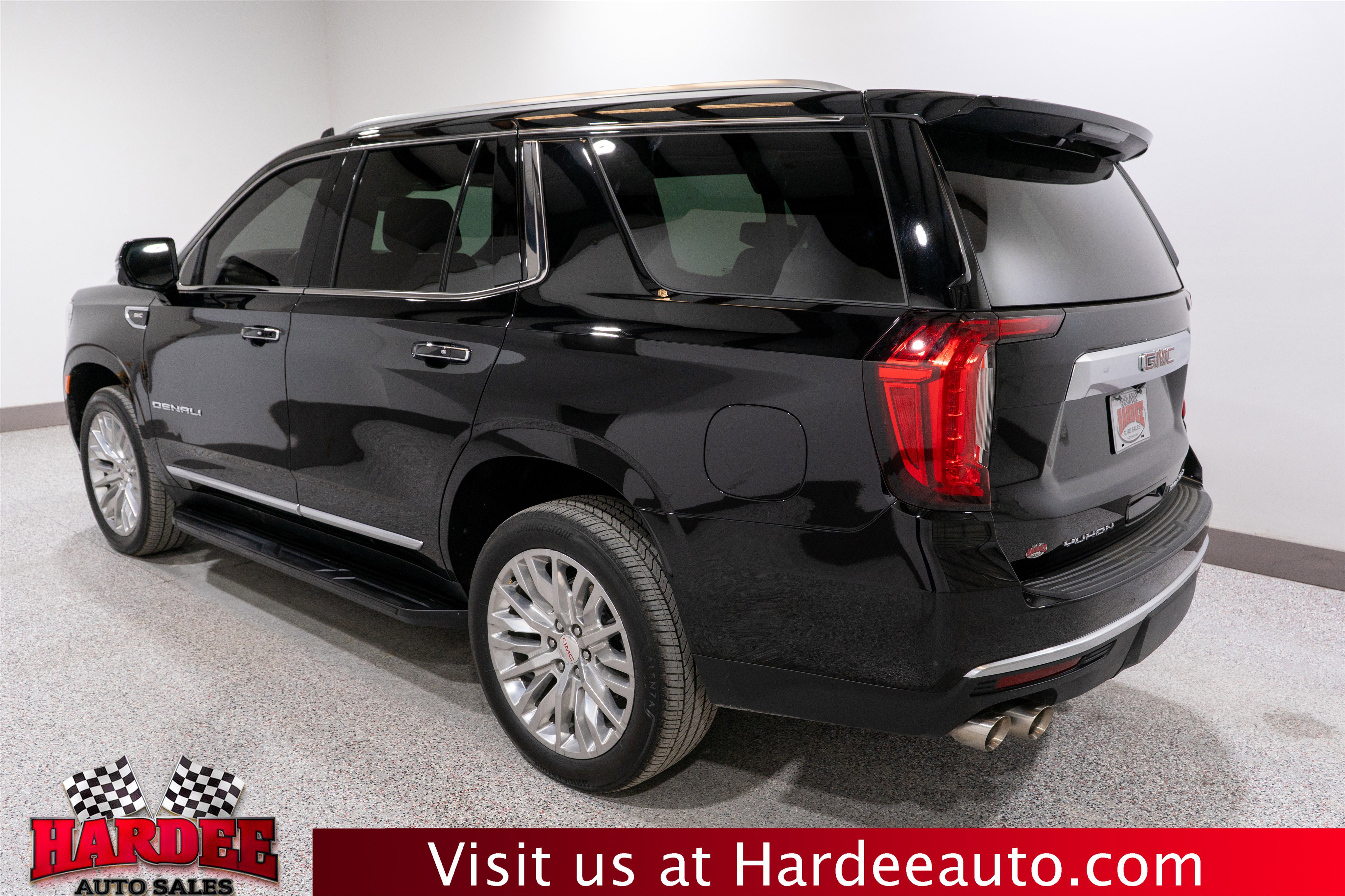 Used 2023 GMC Yukon Denali image 3