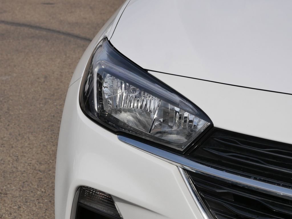 Used 2023 Buick Encore GX Select AWD/4WD image 3