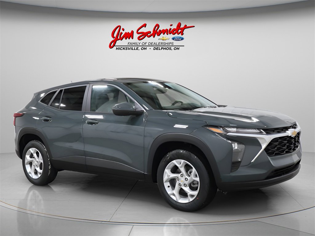 New 2026 Chevrolet Trax LS w/ LS Convenience Package