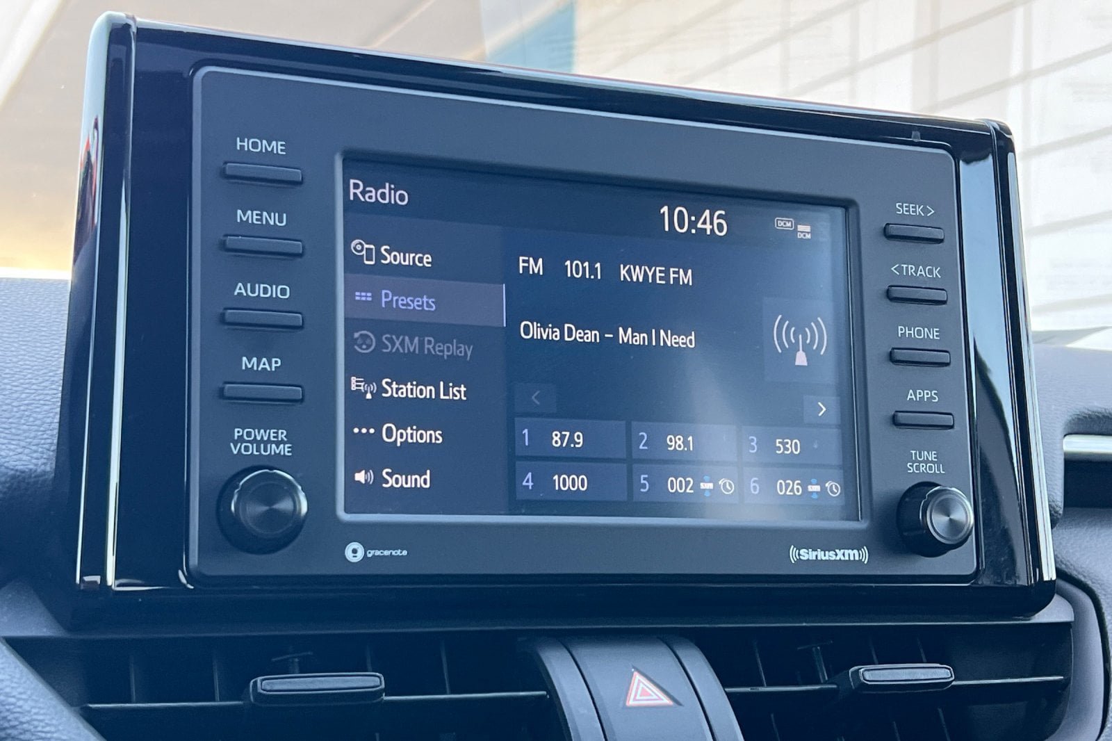 Certified 2021 Toyota RAV4 XLE w/ Convenience Package AWD/4WD image 18