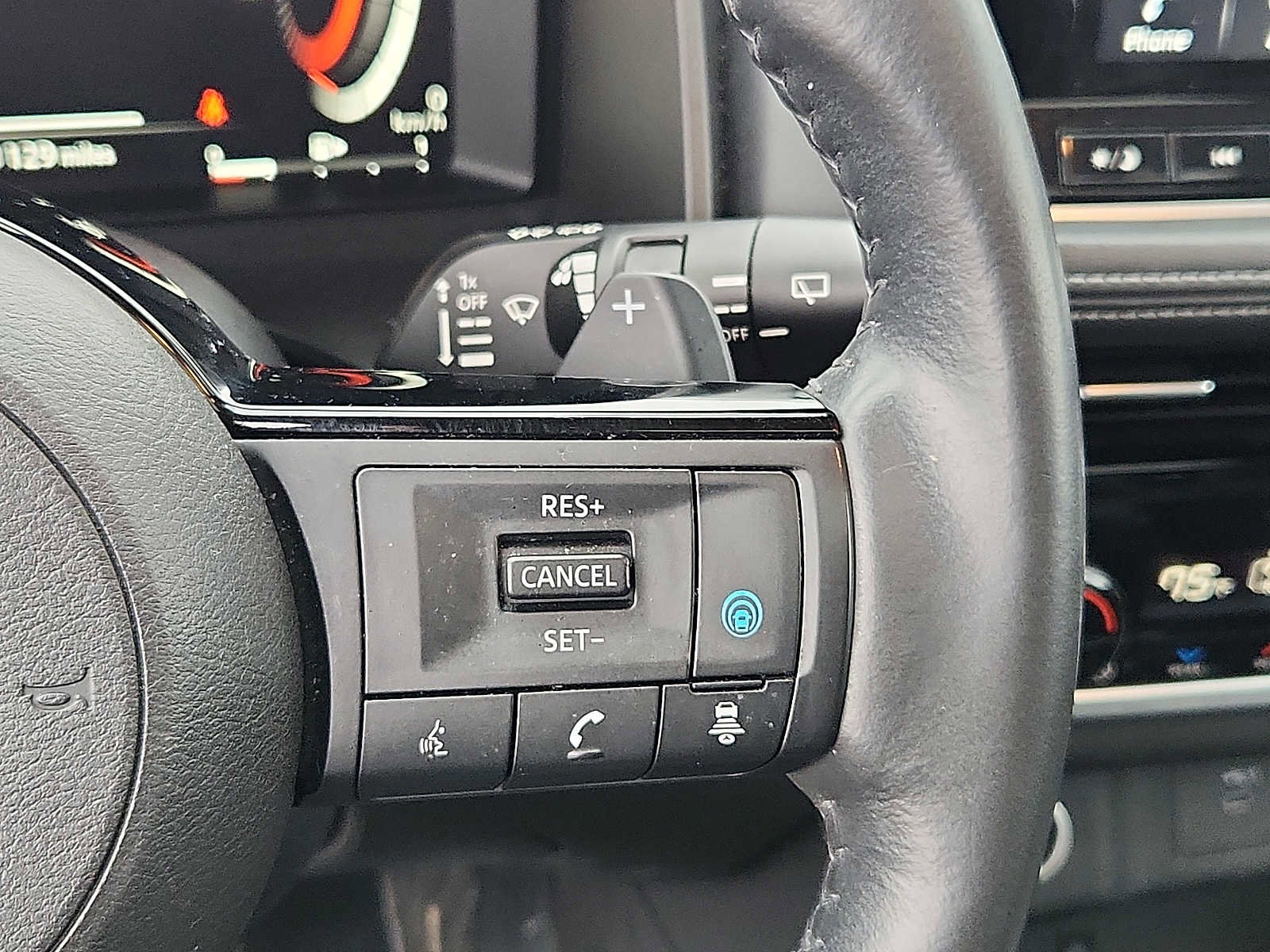 Used 2022 Nissan Rogue Platinum w/ Head-Up Display Package AWD/4WD image 21