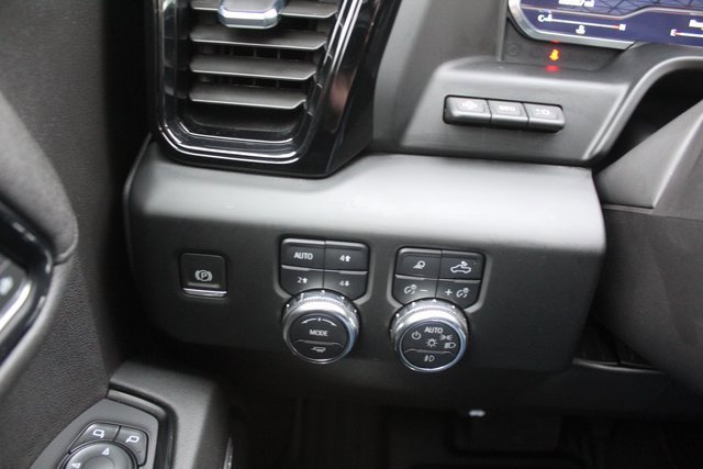 Used 2024 GMC Sierra 1500 AT4 w/ Technology Package image 29