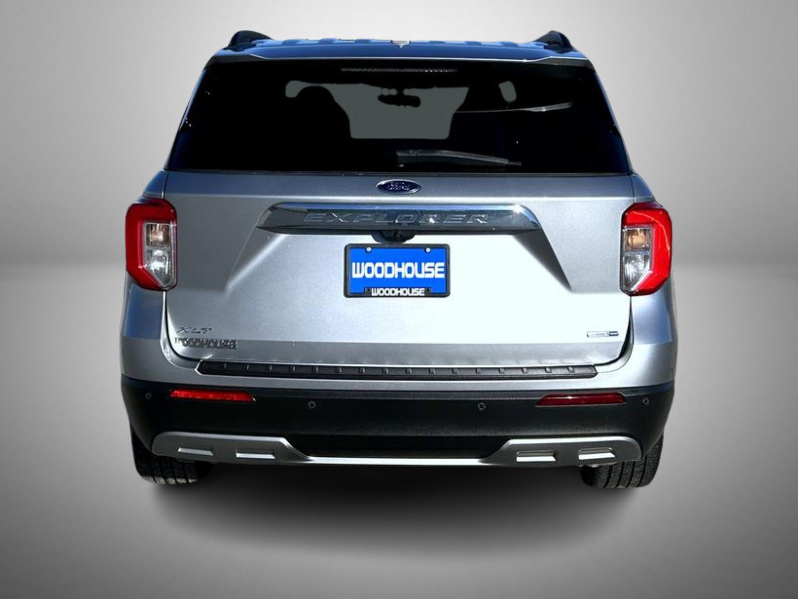 Used 2020 Ford Explorer XLT w/ Equipment Group 202A AWD/4WD image 6