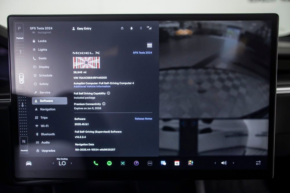 Used 2024 Tesla Model X Plaid image 35