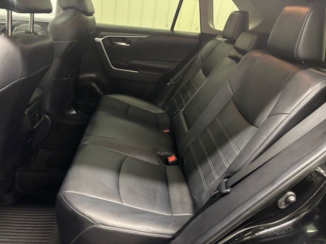 Used 2020 Toyota RAV4 XLE Premium image 12