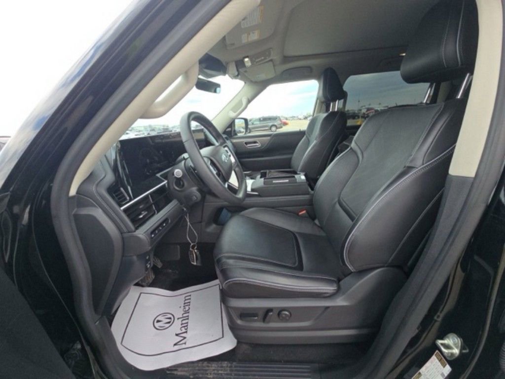 Used 2025 INFINITI QX80 Luxe AWD/4WD image 9