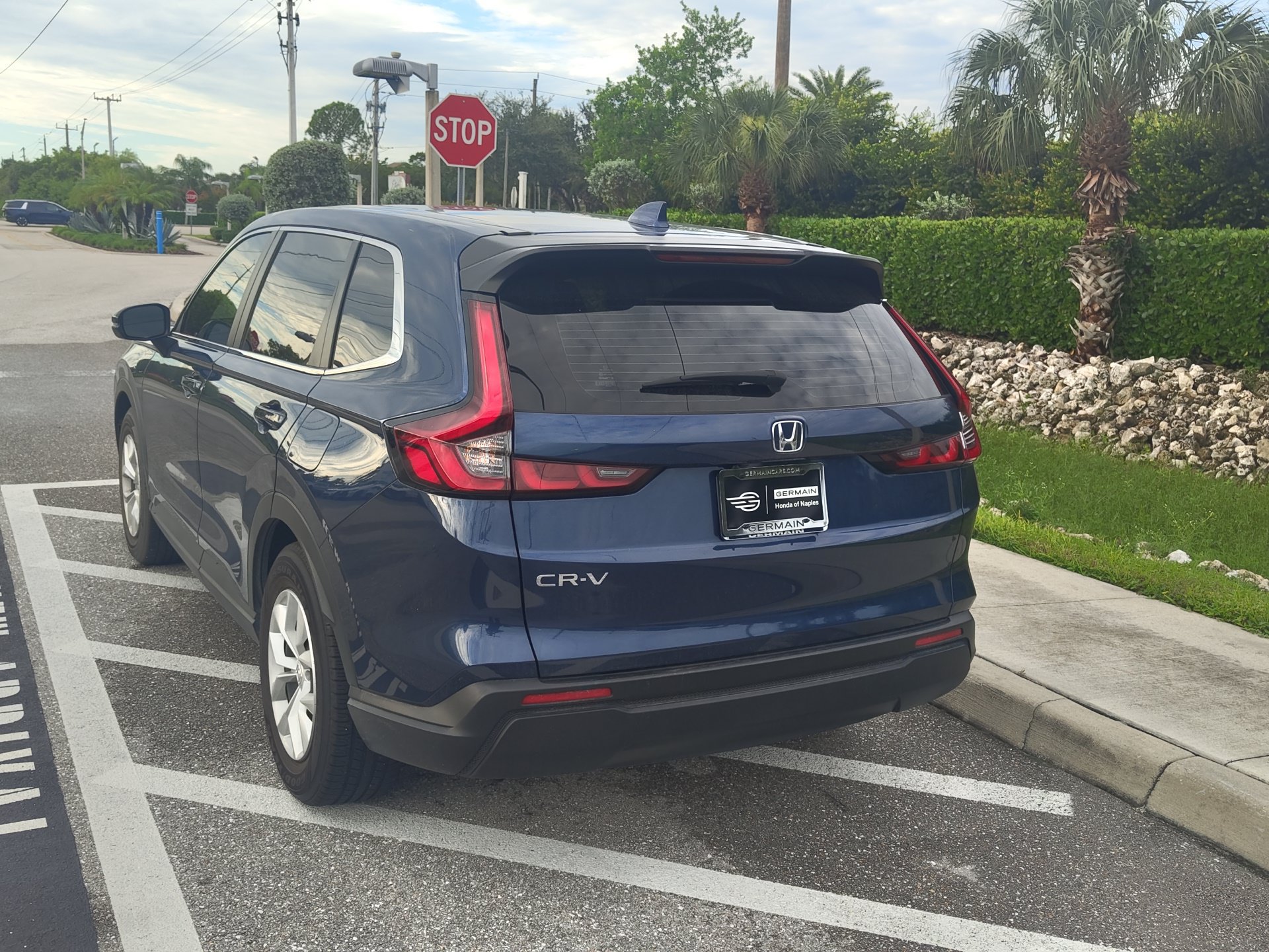 Used 2023 Honda CR-V LX image 6