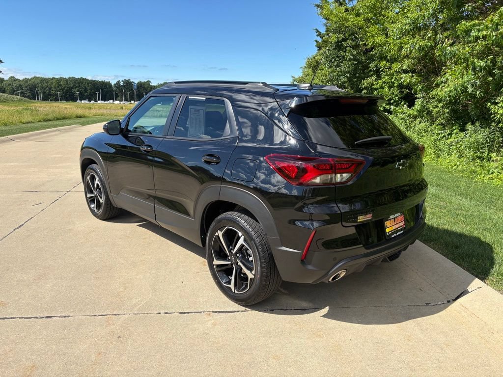 Used 2022 Chevrolet TrailBlazer RS w/ Sun and Liftgate Package AWD/4WD image 7