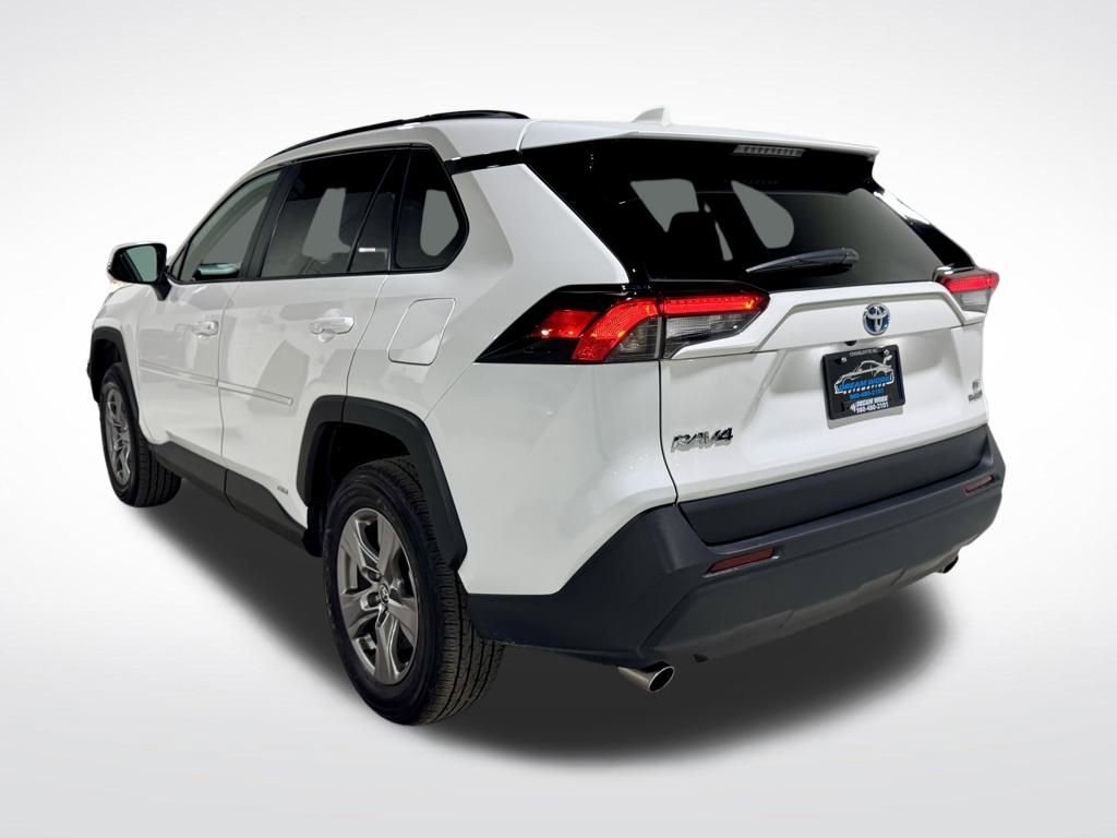 Used 2024 Toyota RAV4 LE image 7