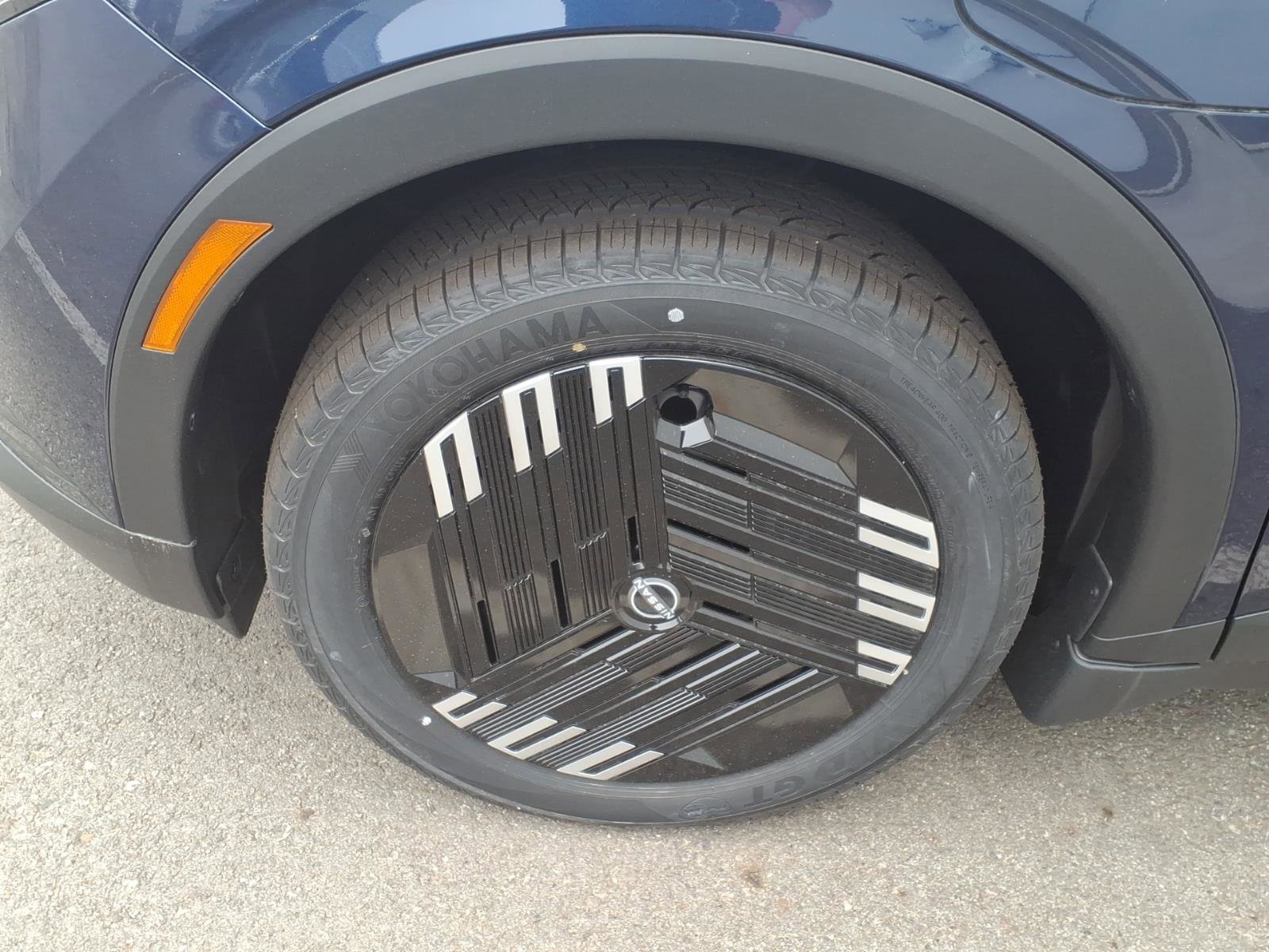 New 2026 Nissan Leaf w/ Floor Mat Package (S+) FWD image 3