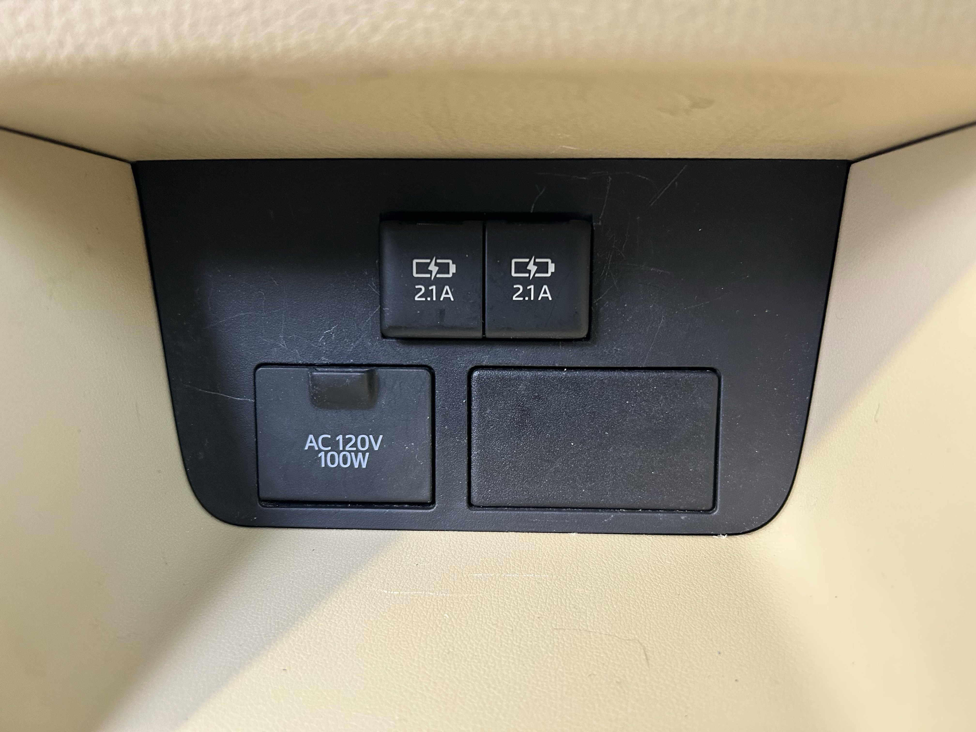 Certified 2018 Toyota Highlander XLE w/ Protection Package #3 AWD/4WD image 21