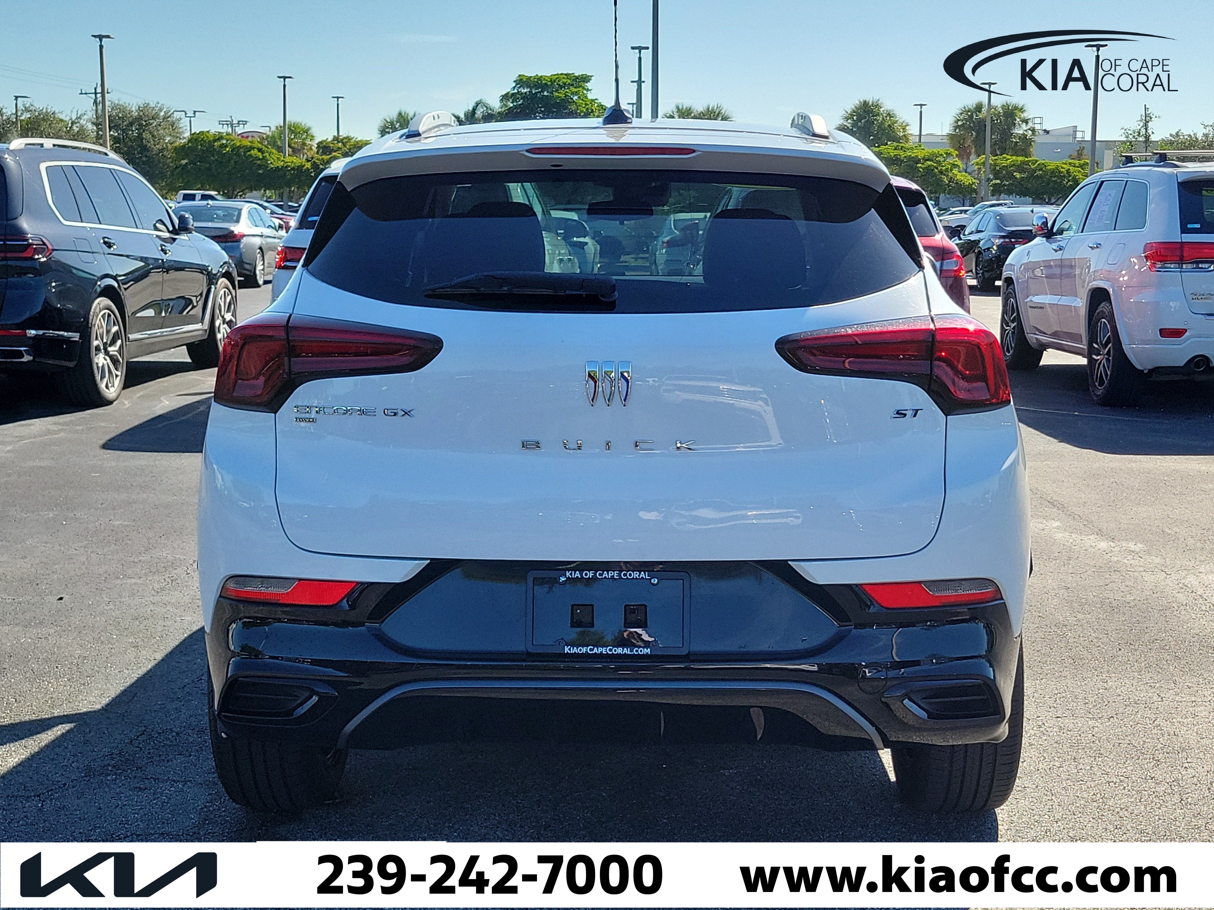 Used 2024 Buick Encore GX Sport Touring AWD/4WD image 5