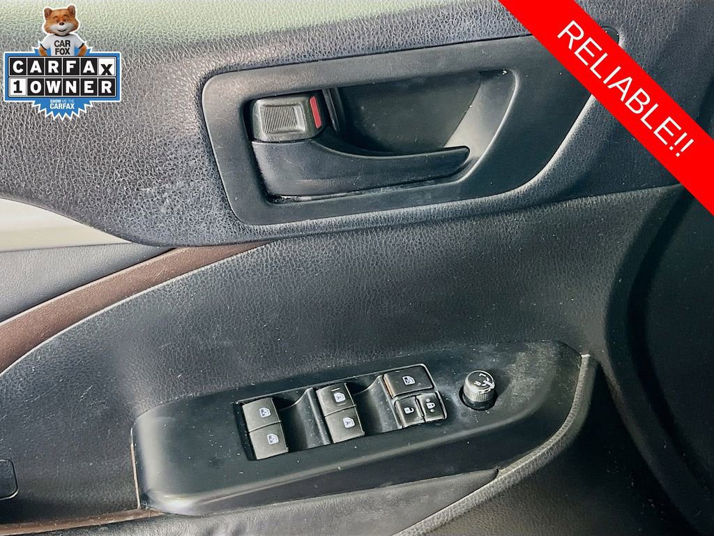 Used 2015 Toyota Highlander Plus FWD image 10