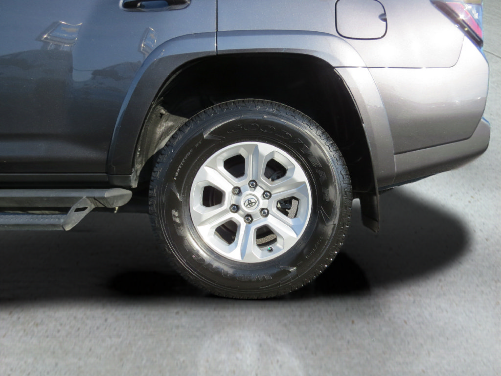 Used 2022 Toyota 4Runner SR5 Premium AWD/4WD image 12