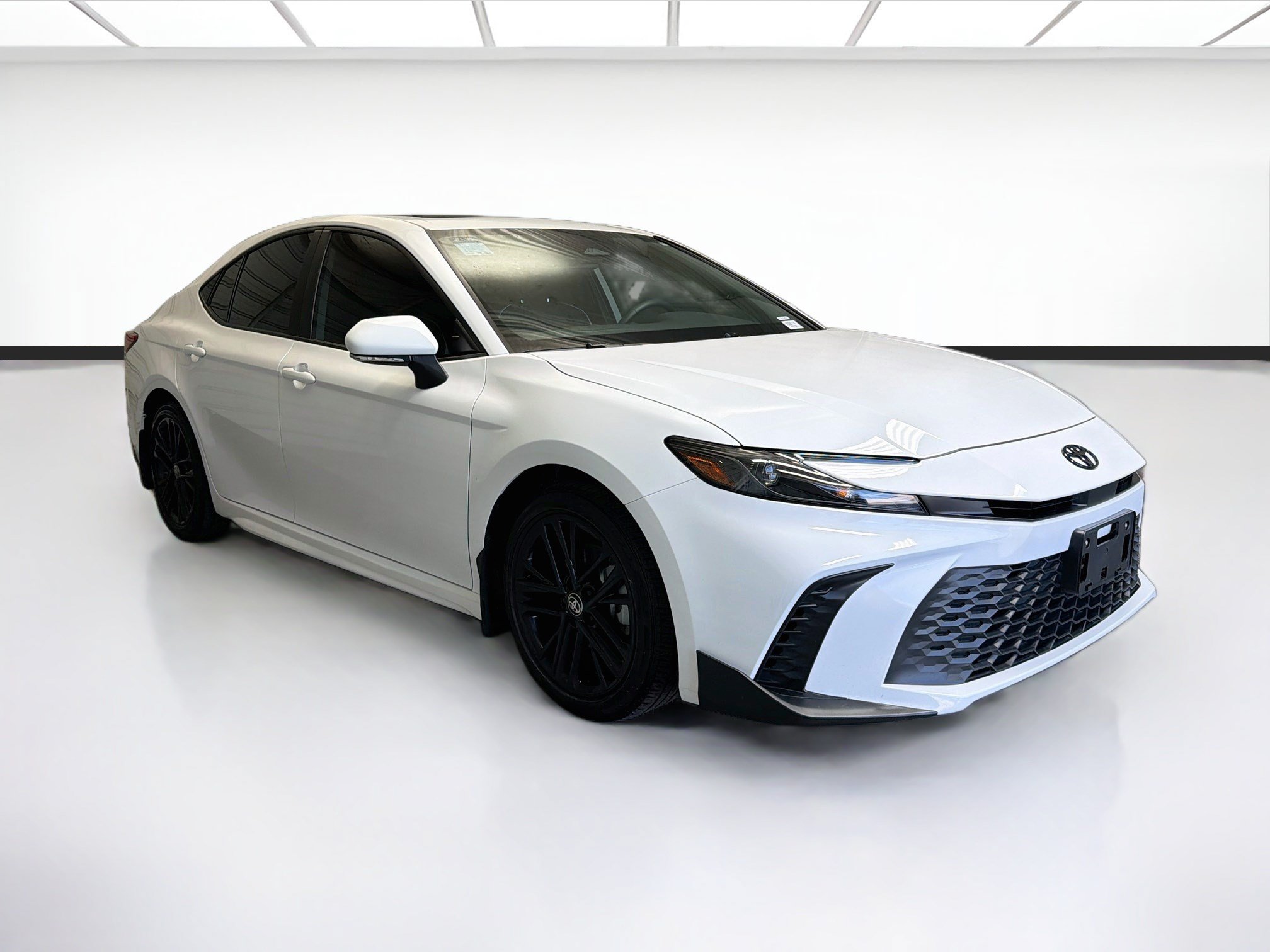 Used 2025 Toyota Camry SE w/ Multimedia Upgrade Package FWD image 3