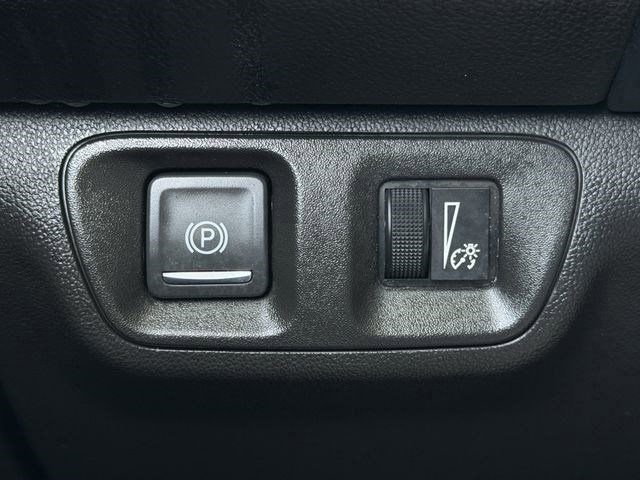 Used 2023 GMC Acadia SLT image 22