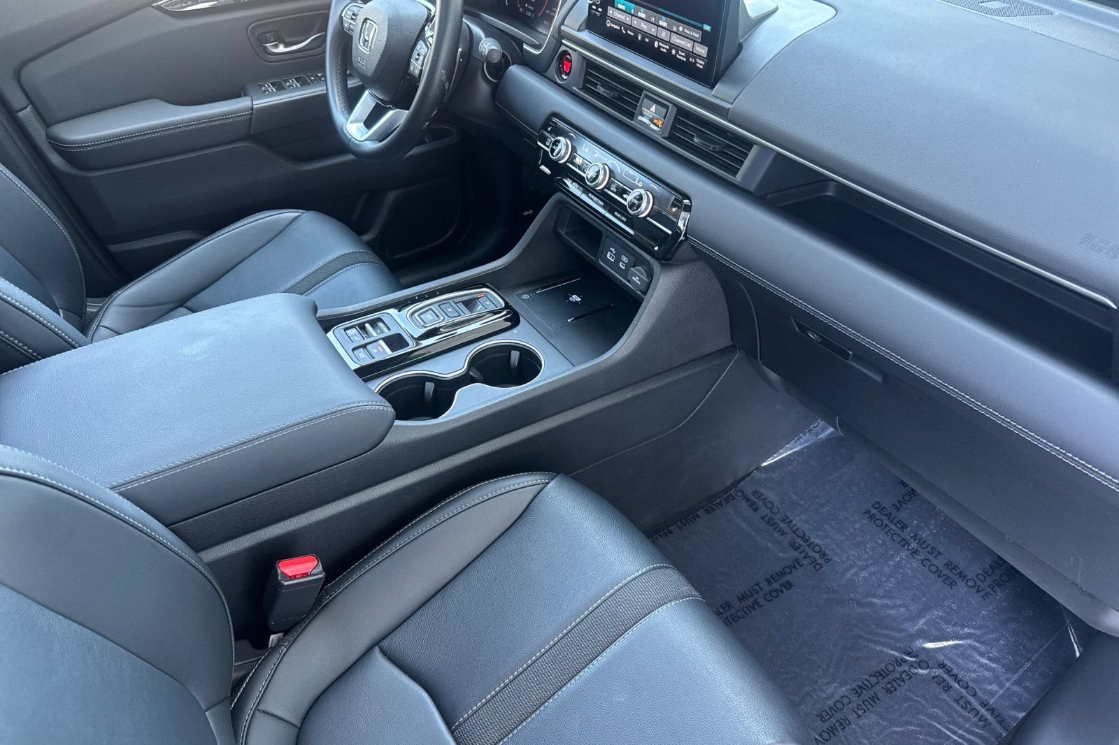 Used 2024 Honda Pilot Touring image 20