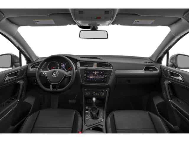 Used 2018 Volkswagen Tiguan SE w/ Panoramic Sunroof Package FWD image 8