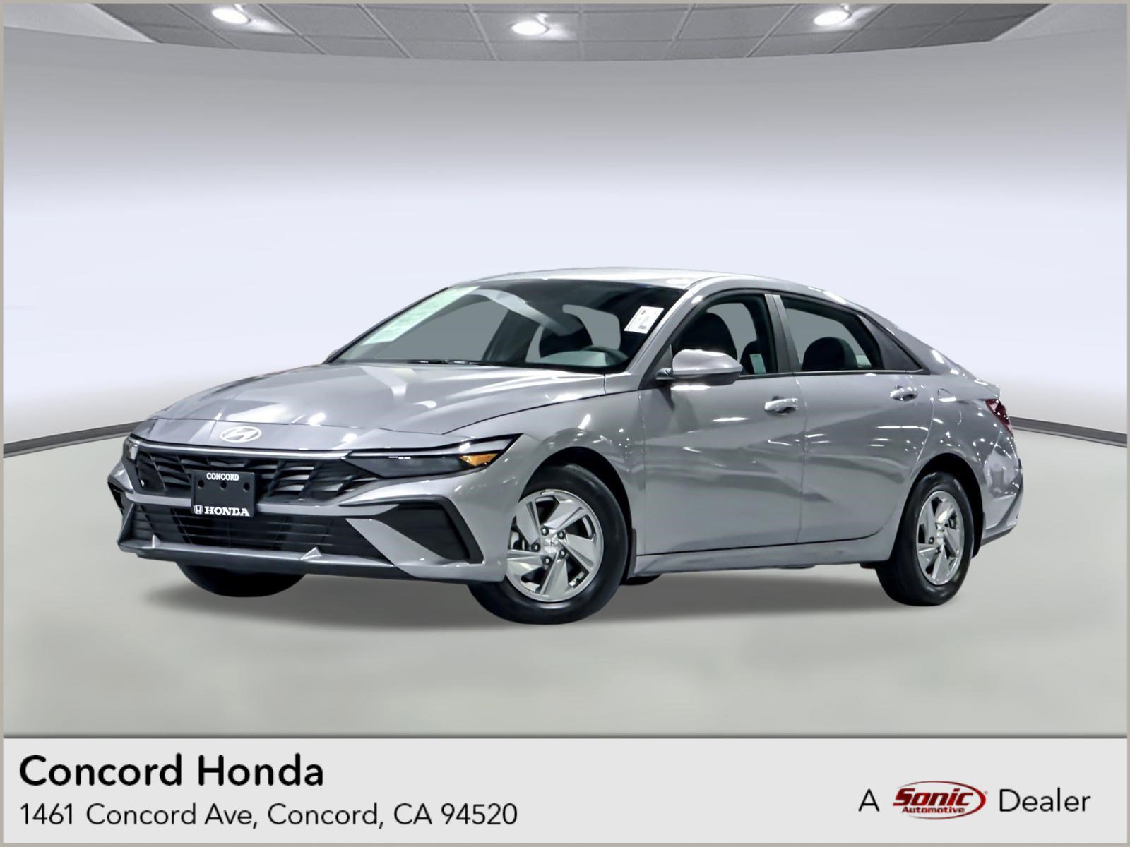 Used 2025 Hyundai Elantra SE FWD image 1