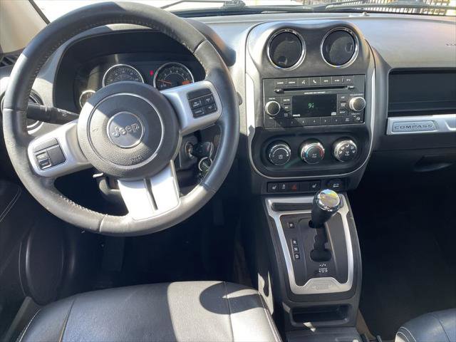 Certified 2016 Jeep Compass Latitude AWD/4WD image 15