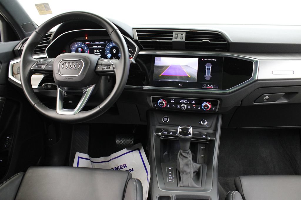 Used 2025 Audi Q3 2.0T Premium w/ Convenience Package AWD/4WD image 9