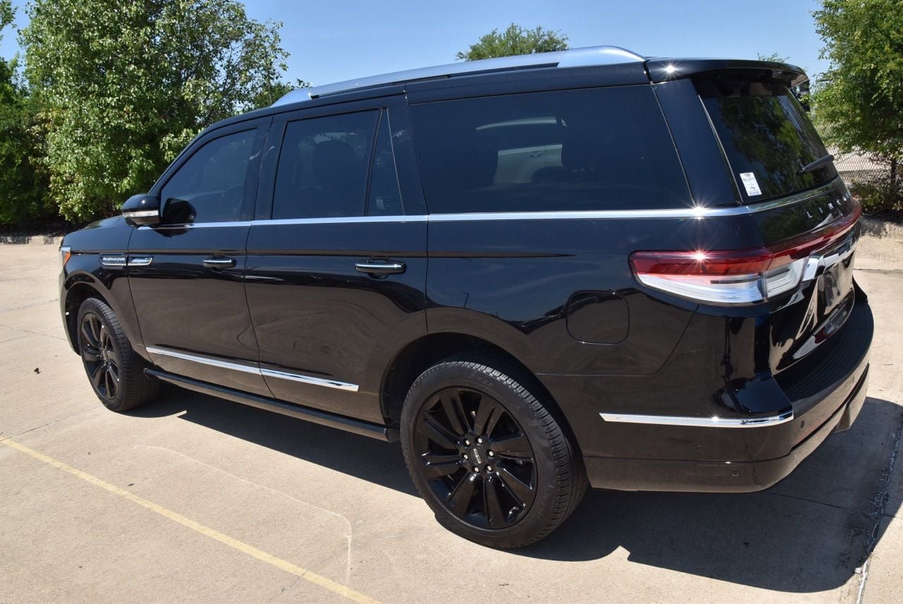 New 2024 Lincoln Navigator Reserve AWD/4WD image 8