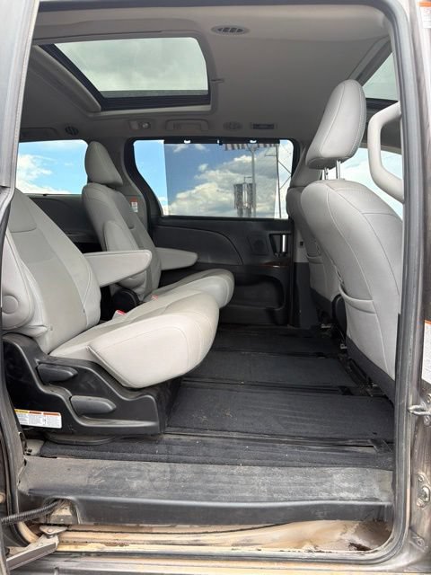 Used 2015 Toyota Sienna Limited AWD/4WD image 8
